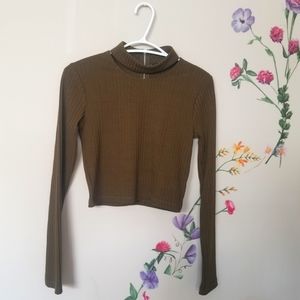 Fashion nova, army green, long sleeved cropped top
